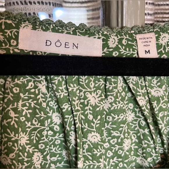 Green Floral Doen Jane Blouse - Picture 3 of 3